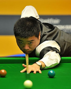 队在激烈对 队在激烈对