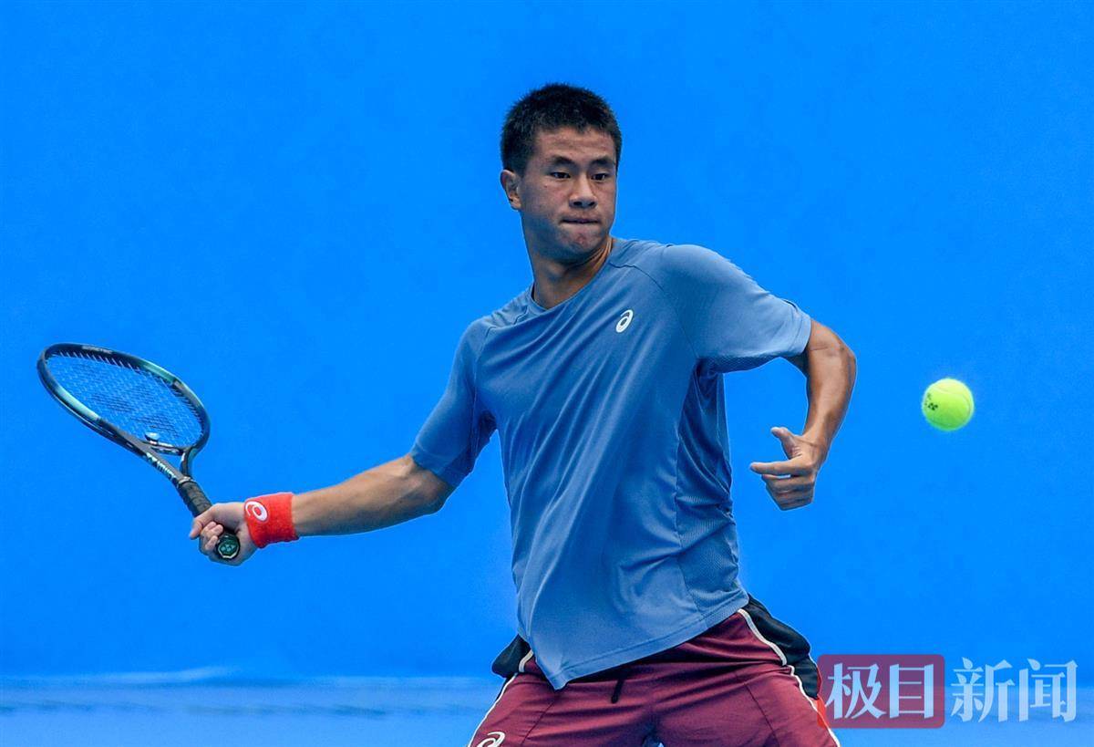 而浓眉哥则 而浓眉哥则